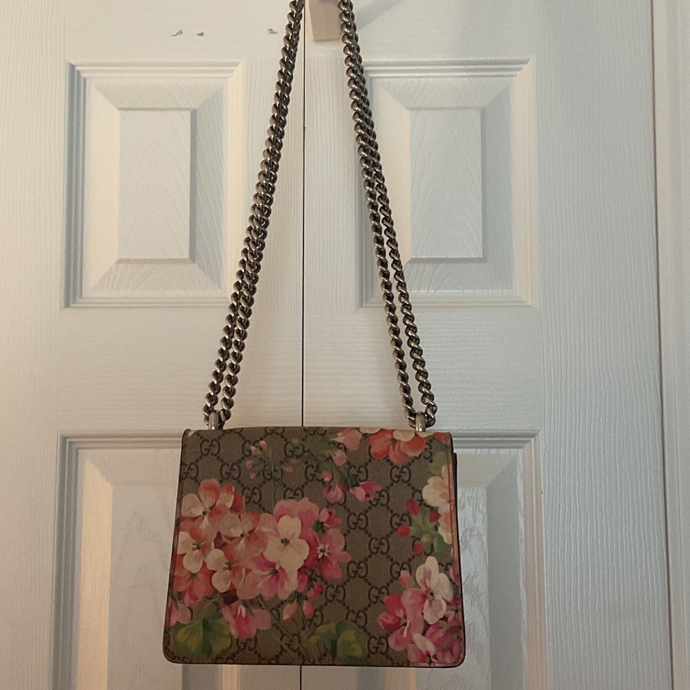 Gucci Beige and Red Floral Shoulder Bag, GUC, Gucci Dust Bag, Box & COA - Picture 8 of 12